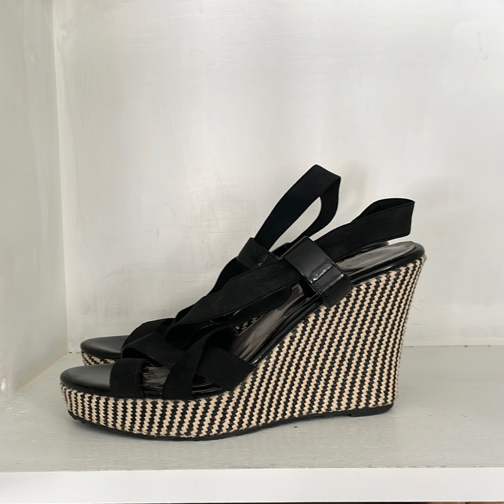 Charles by Charles David black and beige wedges SIZE 9